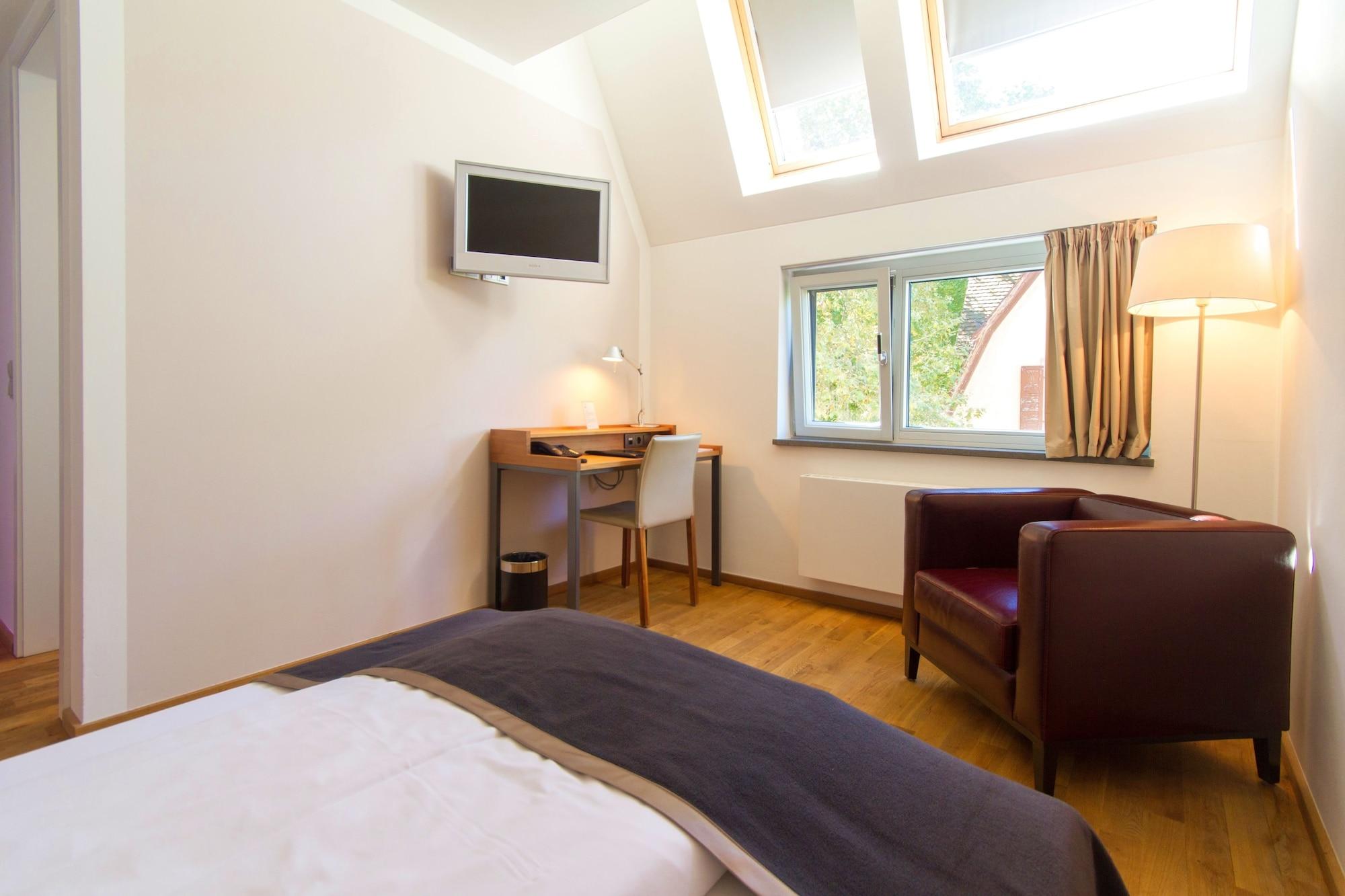 Qube Hotel Bergheim Heidelberg Bagian luar foto